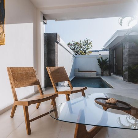 Aster Villa Seminyak Exterior photo