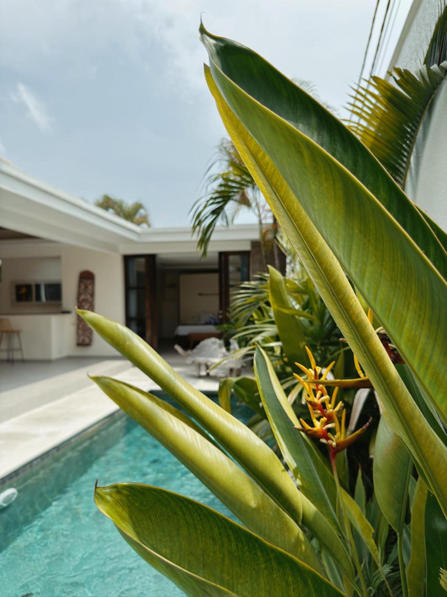 Aster Villa Seminyak Exterior photo