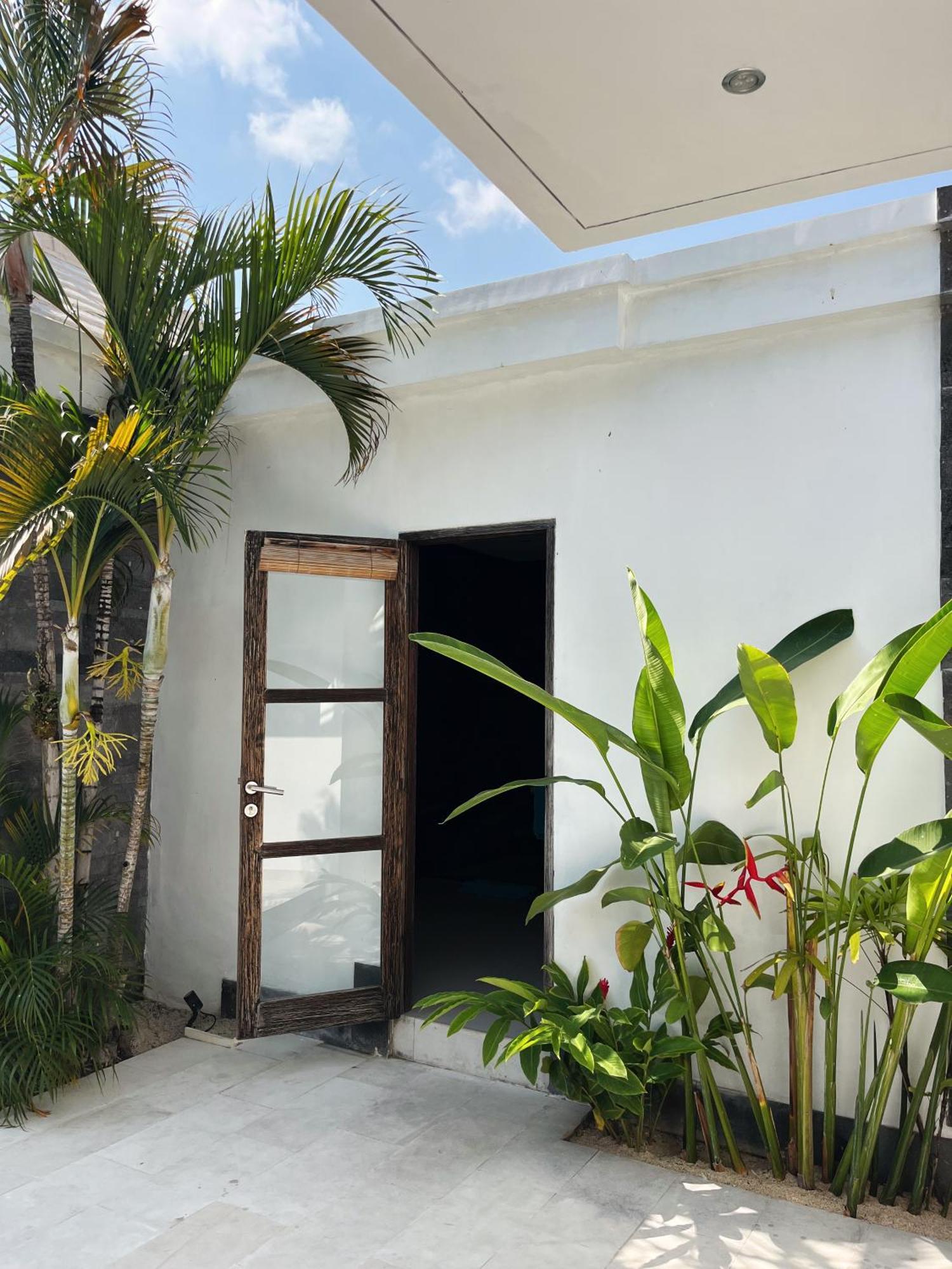 Aster Villa Seminyak Exterior photo